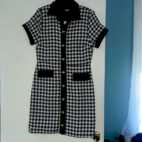 Alexia Admor Dresses & Skirts - Alexia Admor houndstooth dress. Sz 12 gold buttons NWT